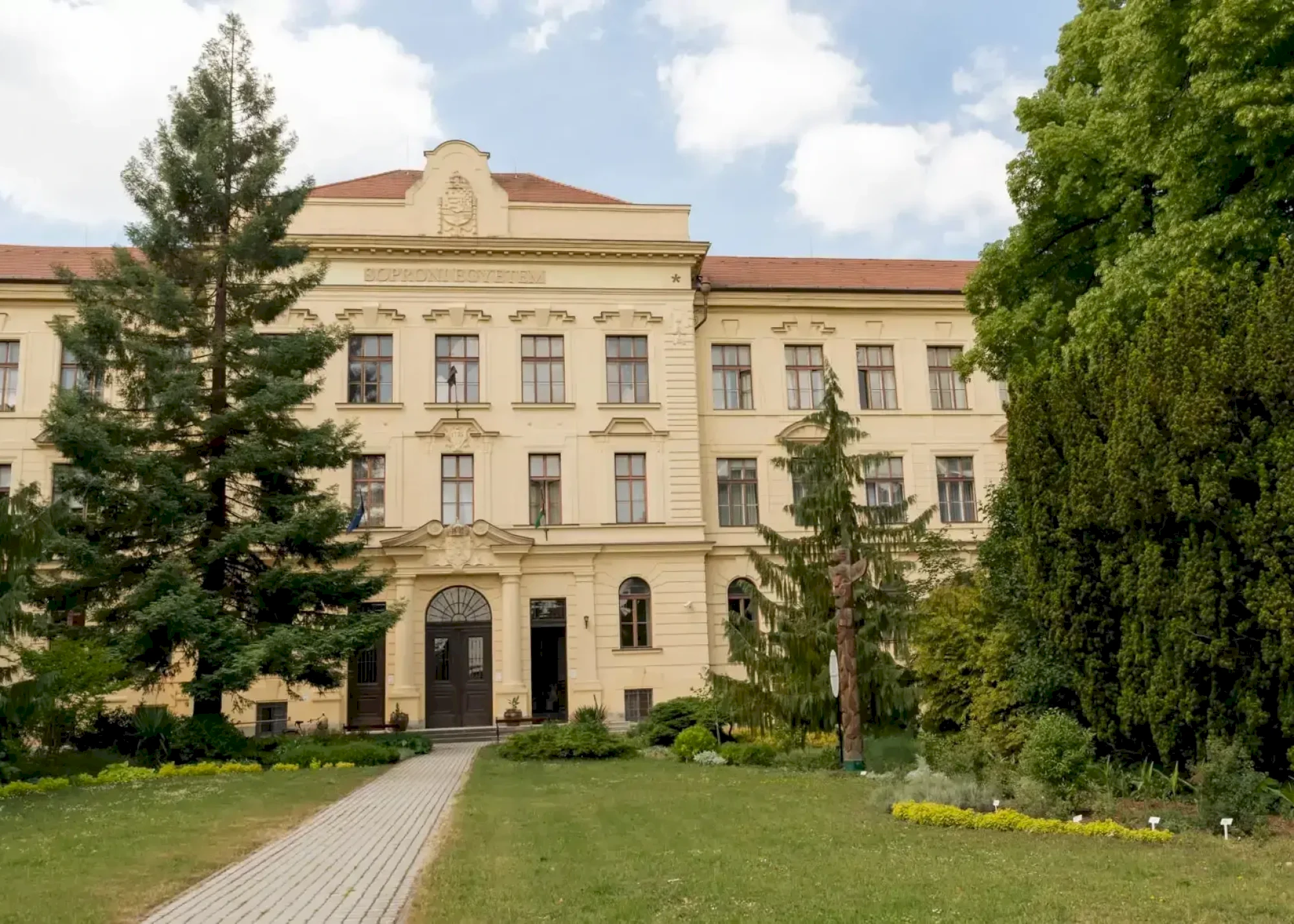 A világ TOP 80 egyeteme között a Soproni Egyetem