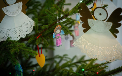 Karácsonyfa adomány a Soproni Gyógyközpontnak