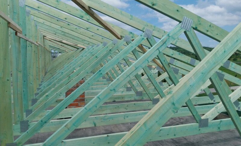 Szeglemezes tető gyártása