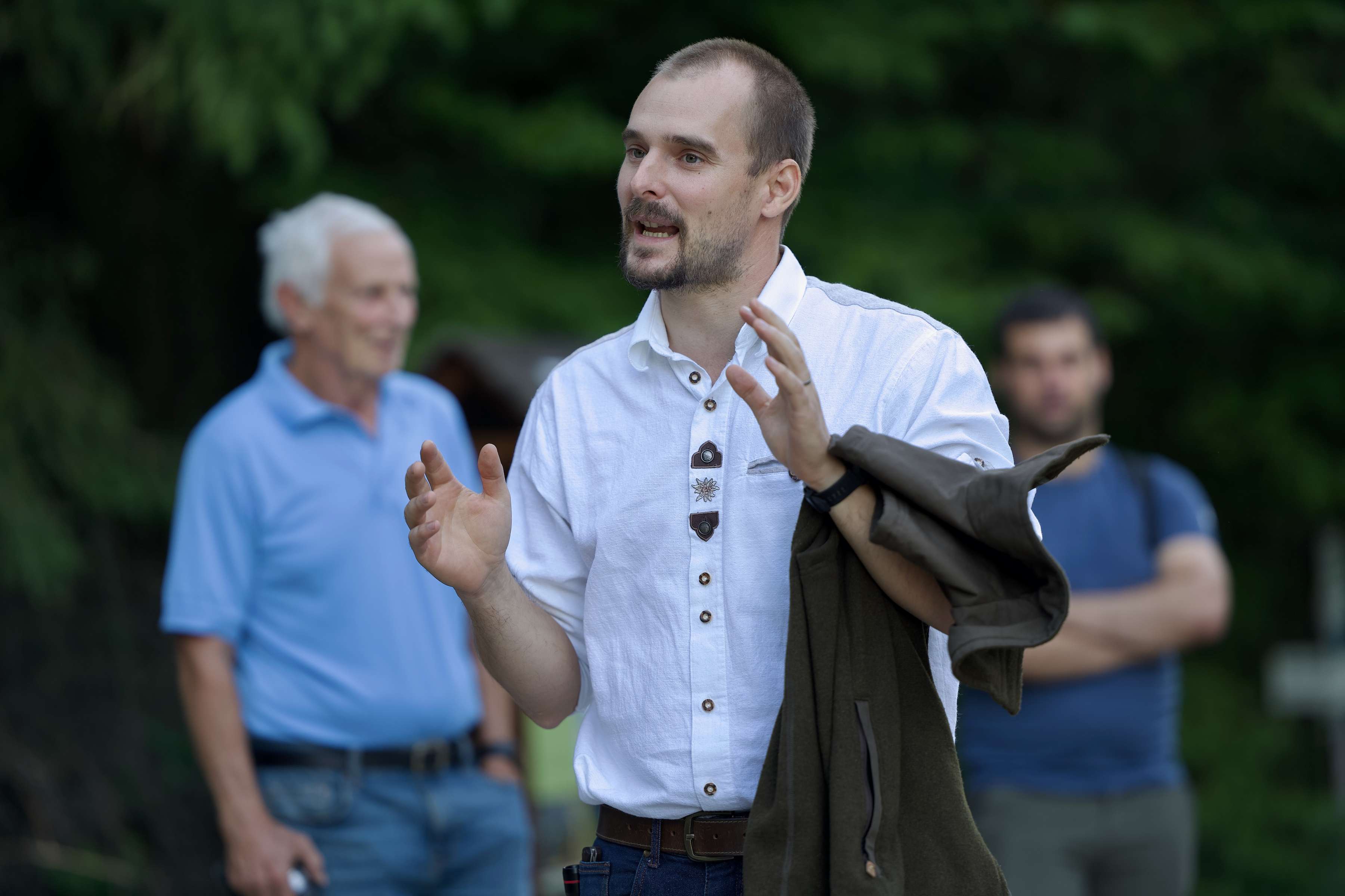 Dr. Folcz Ádám tart előadást